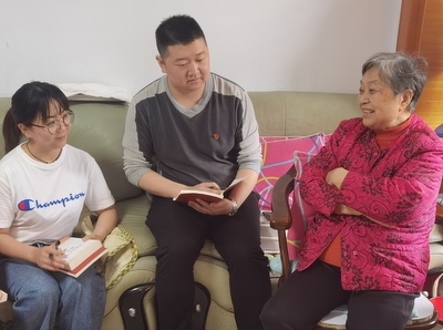 市妇幼保健院青年围坐一堂学党史.jpg